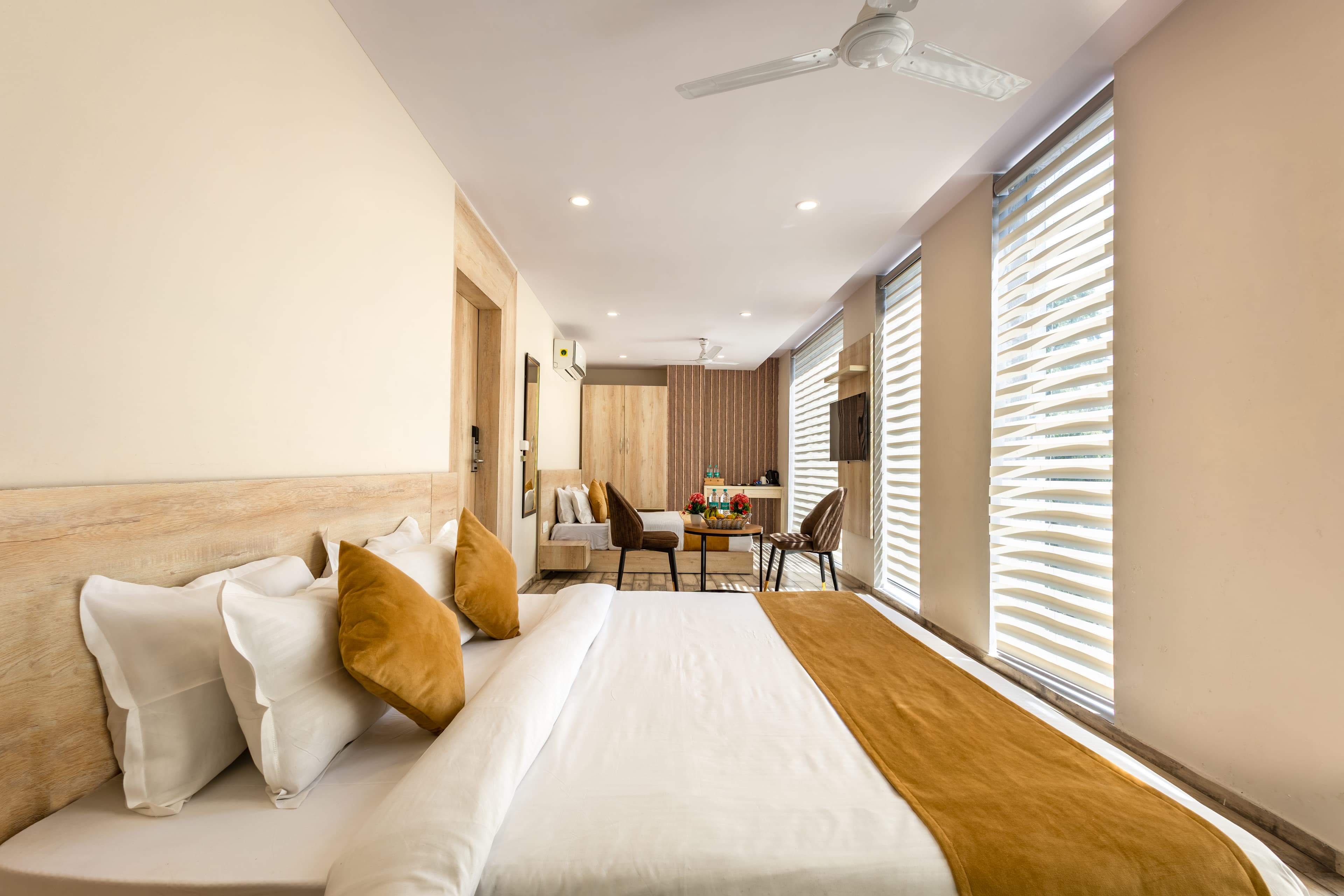 SUITE image 3